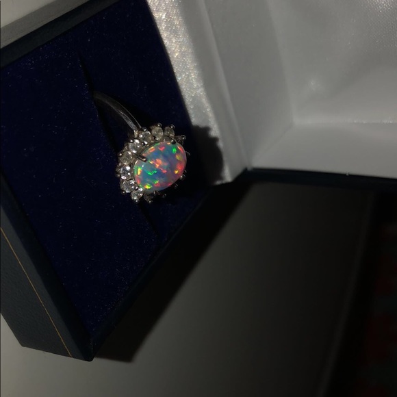 opal ring - Picture 5 of 8